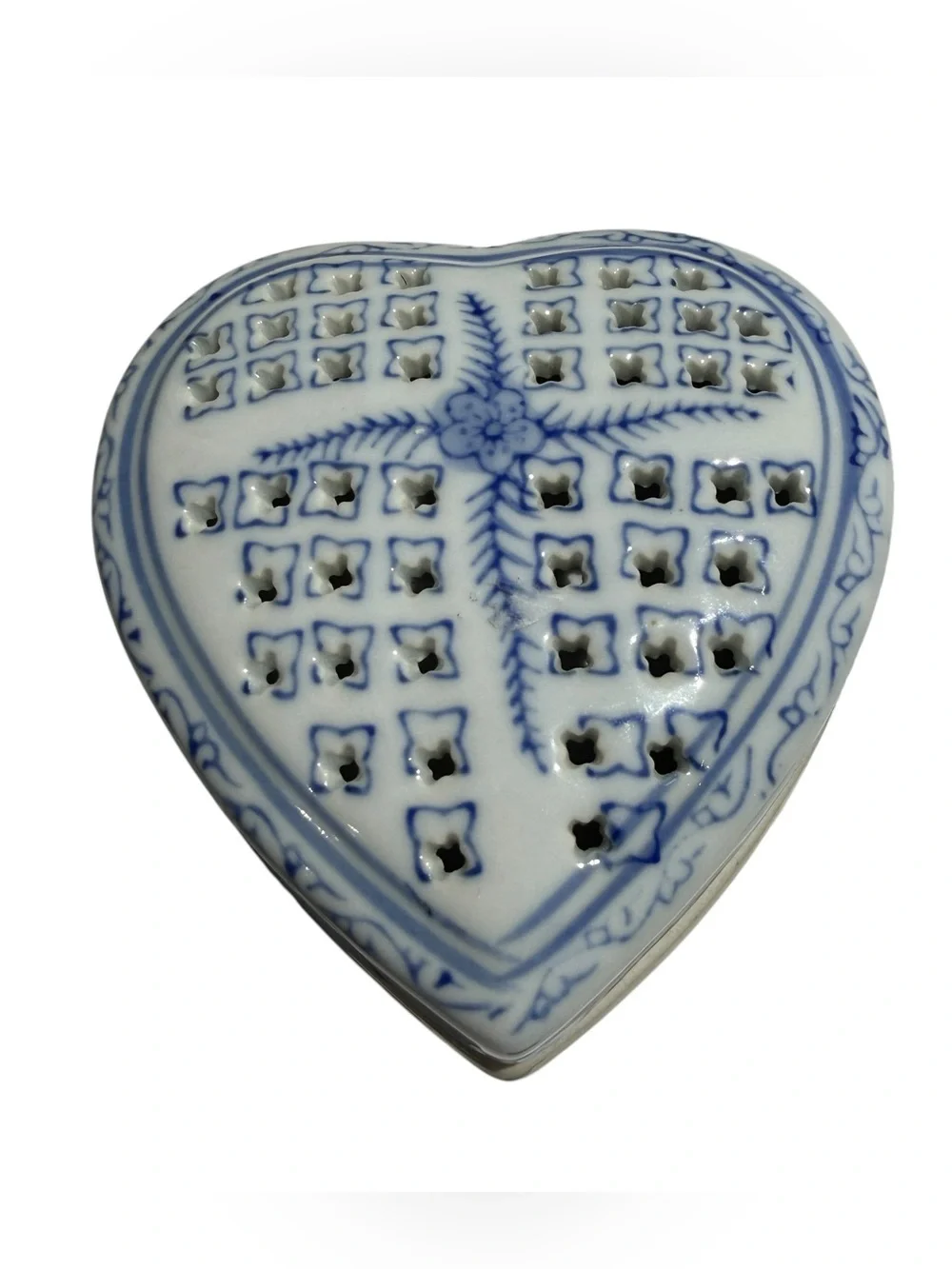 Blue White Heart Potpourri Box Ceramic Chinoiserie Cottagecore Decor Trinket Box
